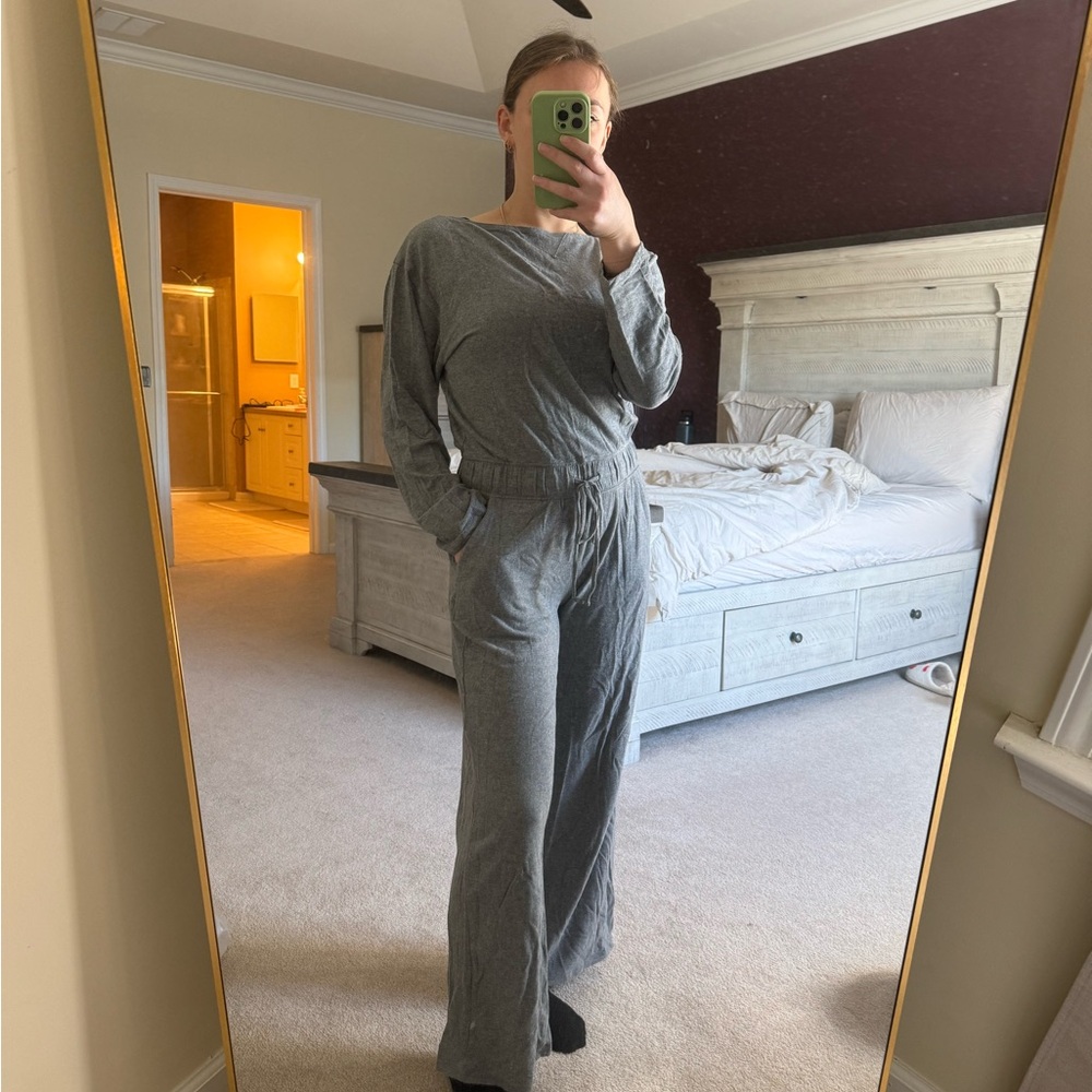 Abercrombie & Fitch Gray Long-Sleeve Jumpsuit
